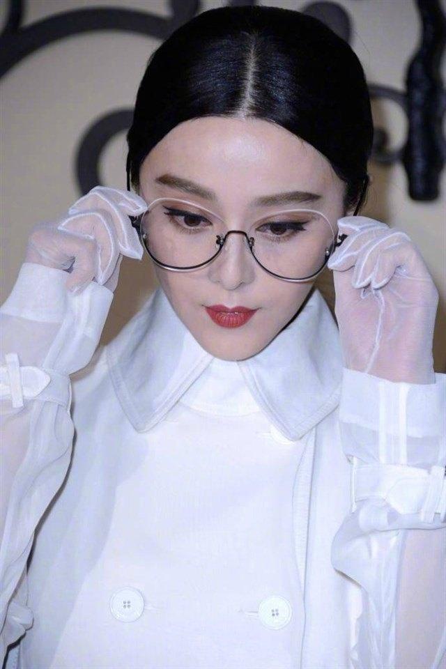 美女明星范冰冰自拍