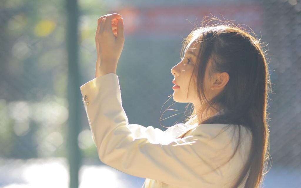 俏皮可爱的清纯少女