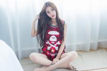 高颜值美女性感私房写真