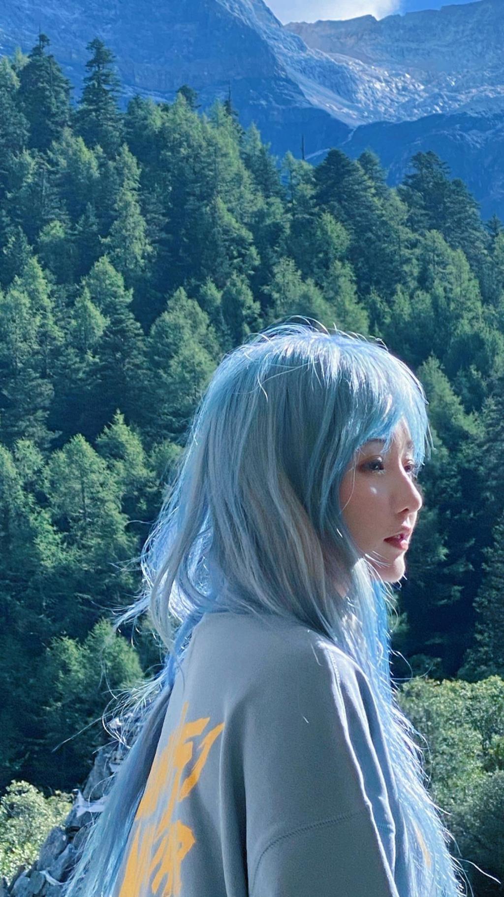 甜美乖巧美女小清新迷人写真