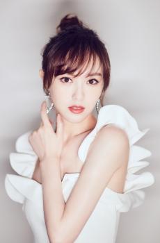 唐嫣甜美时尚写真