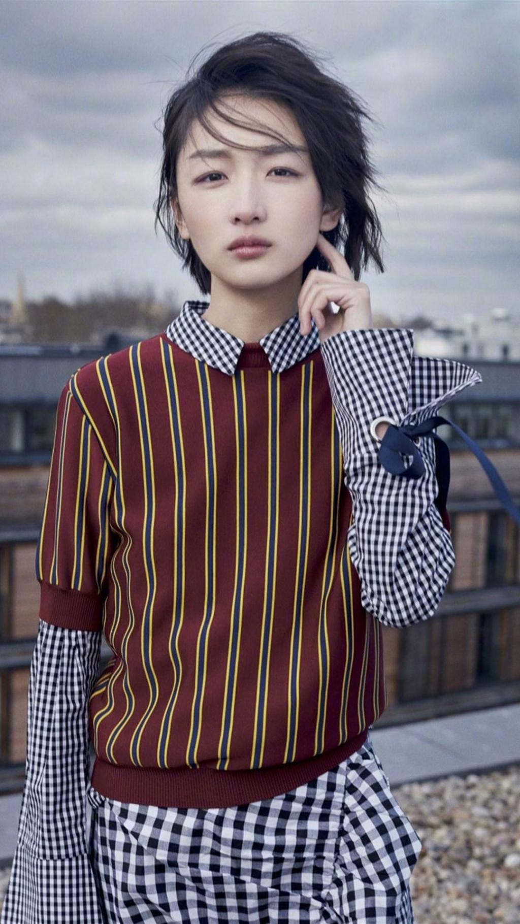 周冬雨时尚写真