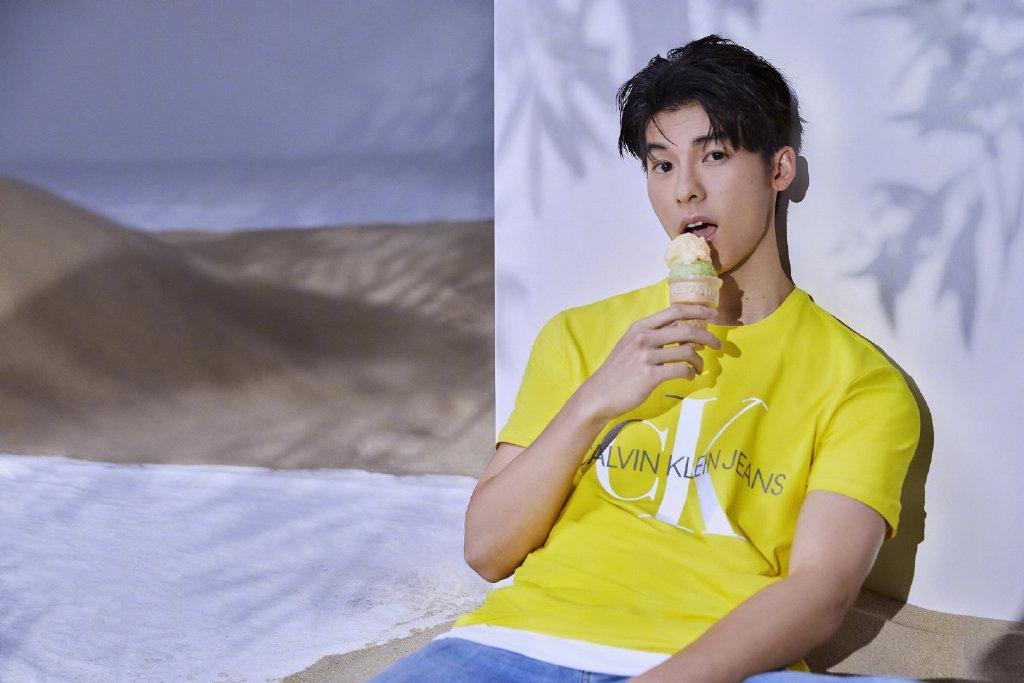 许光汉简约清爽阳光帅气写真