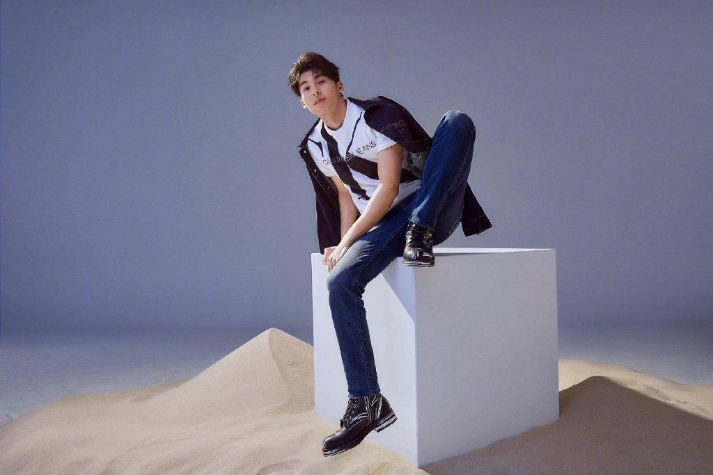 许光汉简约清爽阳光帅气写真