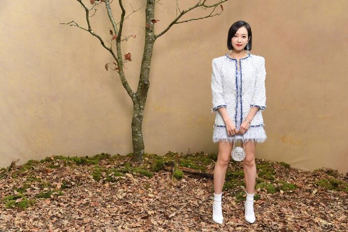 宋茜巴黎时装周梦幻森林写真