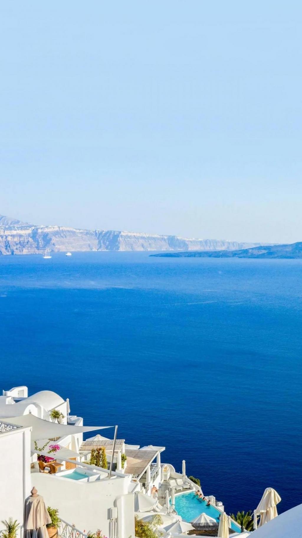 蓝天下简约欧式建筑风格写真