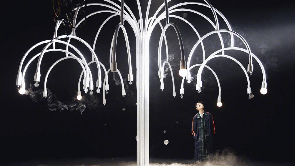 歌手吴青峰帅气写真