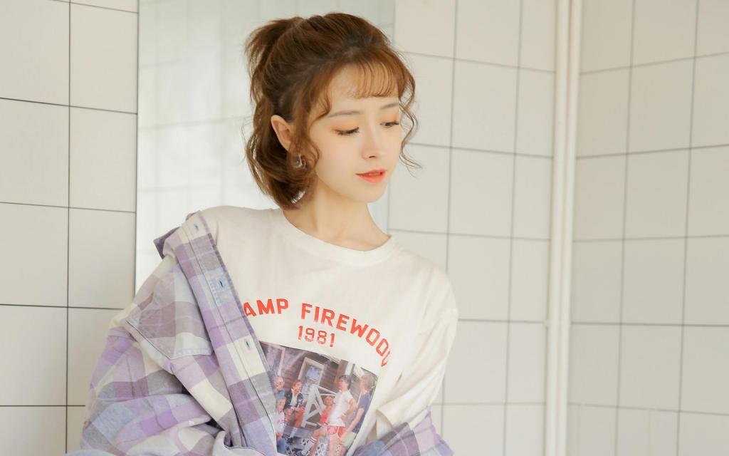 甜美气质非凡的少女俏皮可爱诱人写真