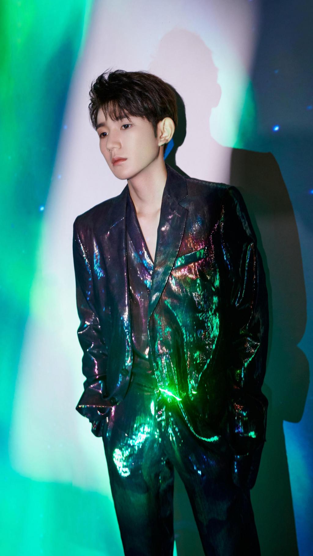 王源时尚魅力帅气写真