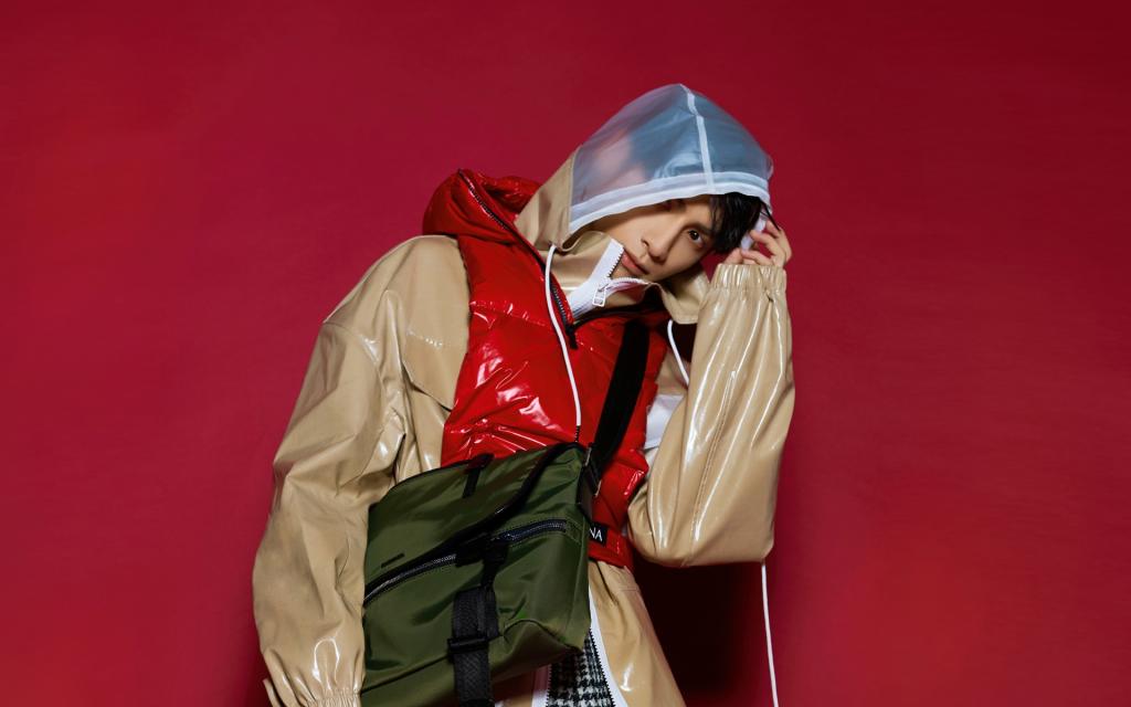 罗云熙帅气时尚写真