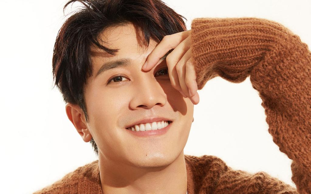 彭冠英阳光帅气写真