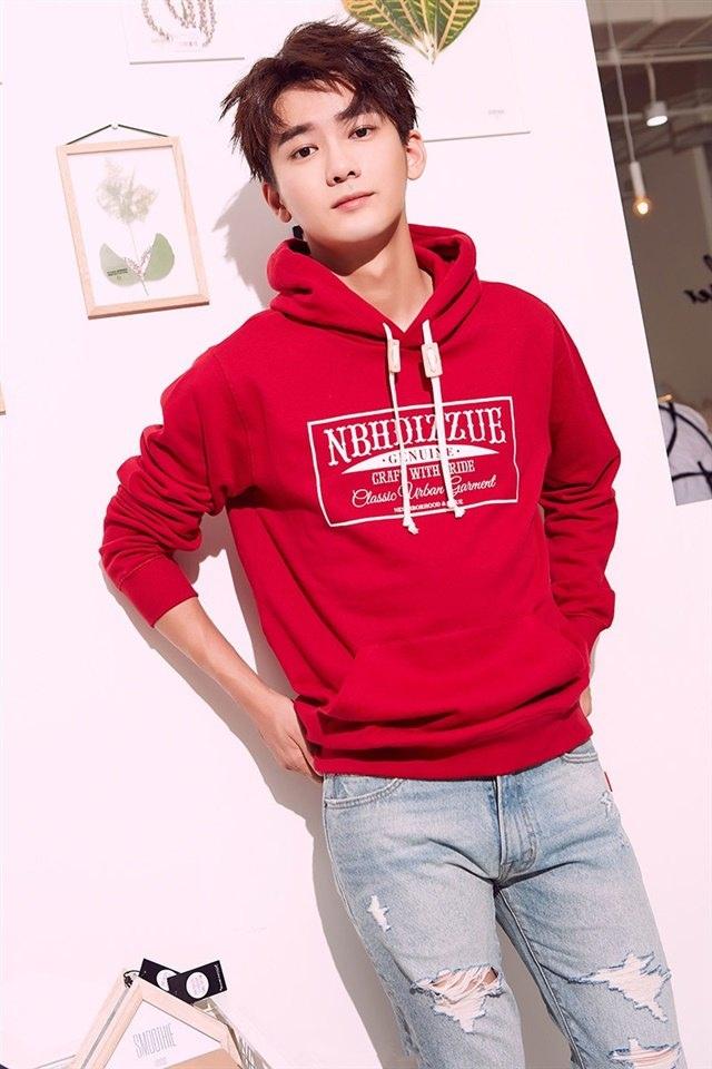 小鲜肉熊梓淇写真