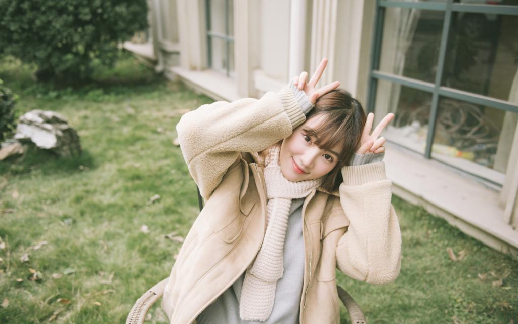 武大美女校花黄灿灿