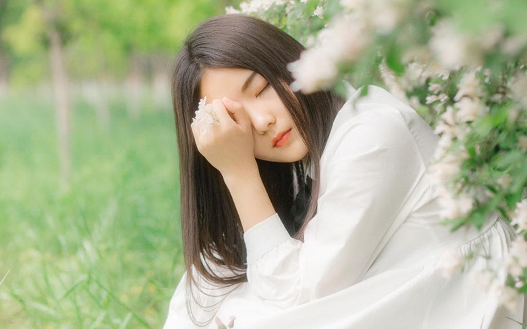 美人如花隔云端