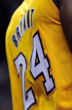 致敬科比海报-7