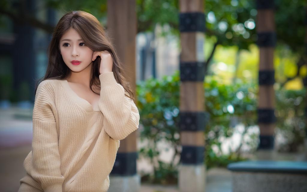 优雅知性的清纯美女写真