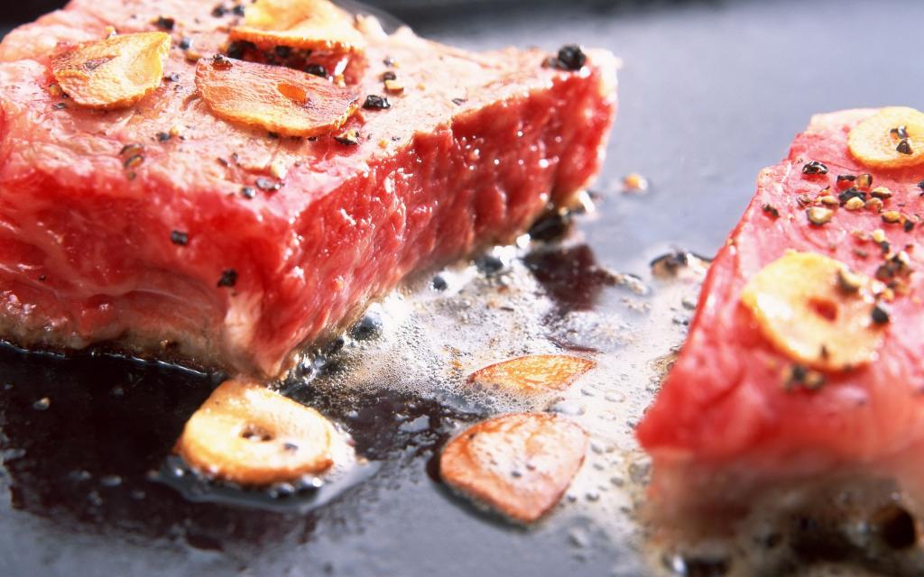 煎牛肉牛排美食图片