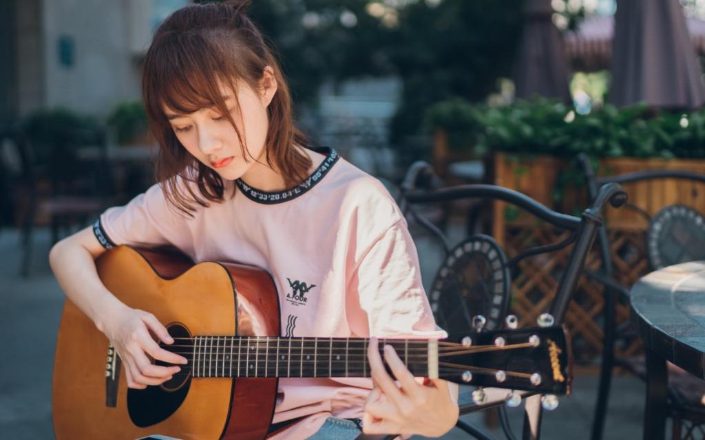 美女曹曦月时尚少女风写真