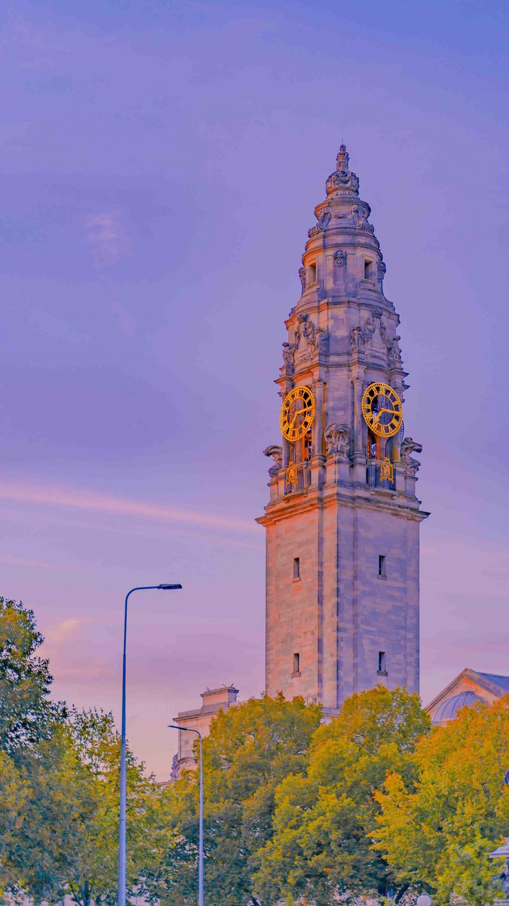 英国卡迪夫粉紫系浪漫街景