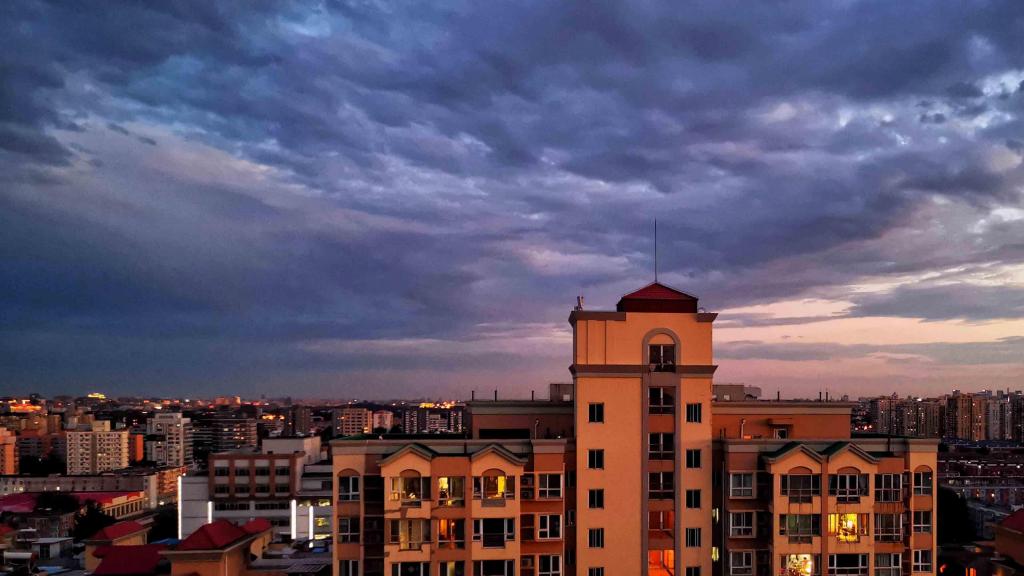 城市黄昏时分的美景