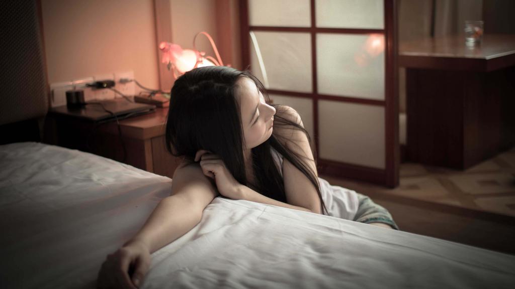 夜晚思念一个人的图片