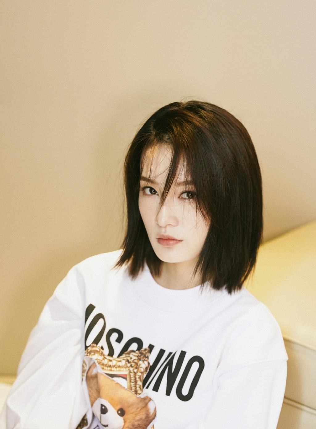 元气少女李沁短发清爽甜美可爱写真