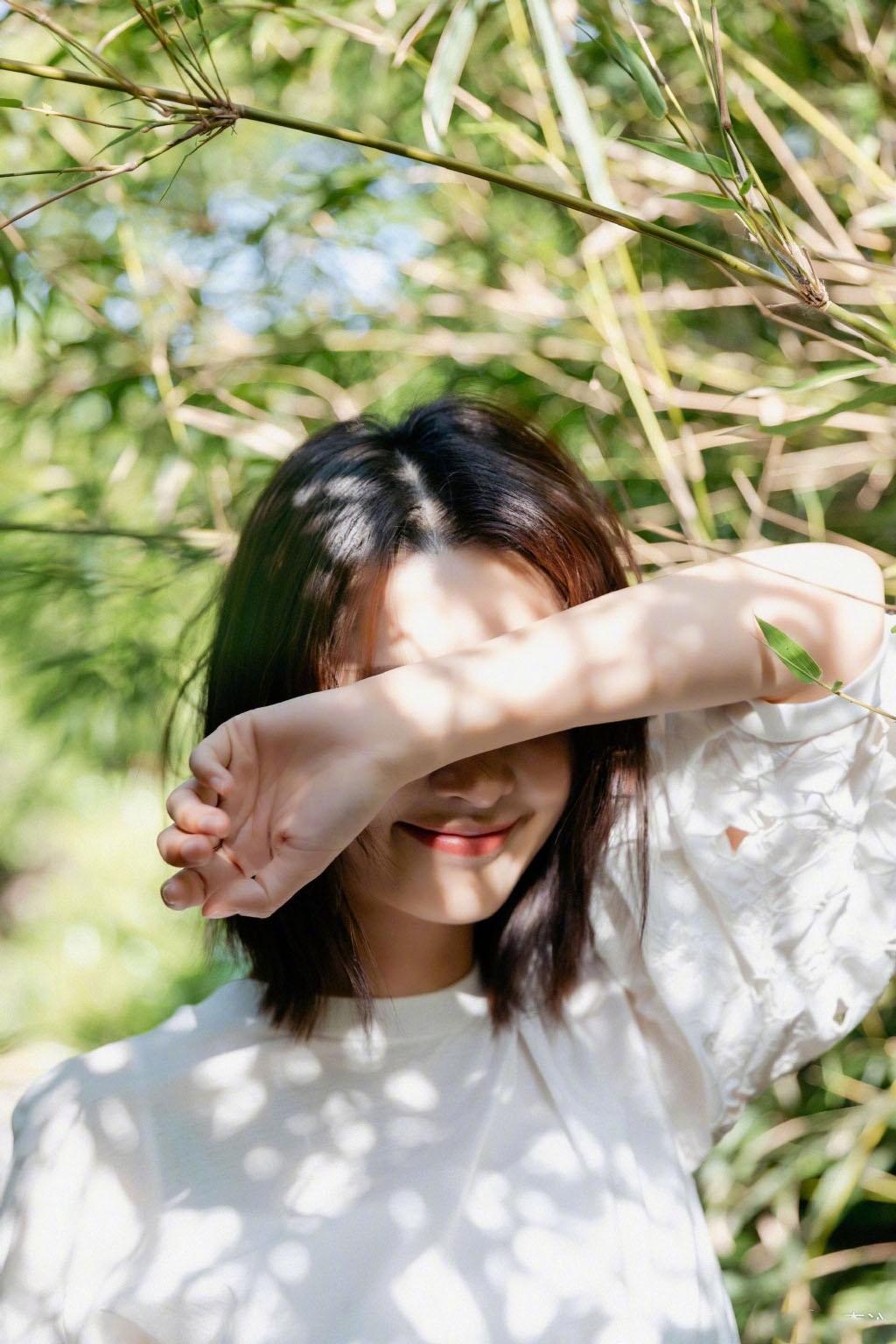 李沁竹林唯美小清新意境魅力写真