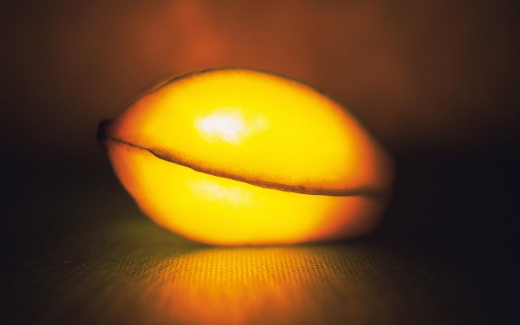 唯美灯光水果特写