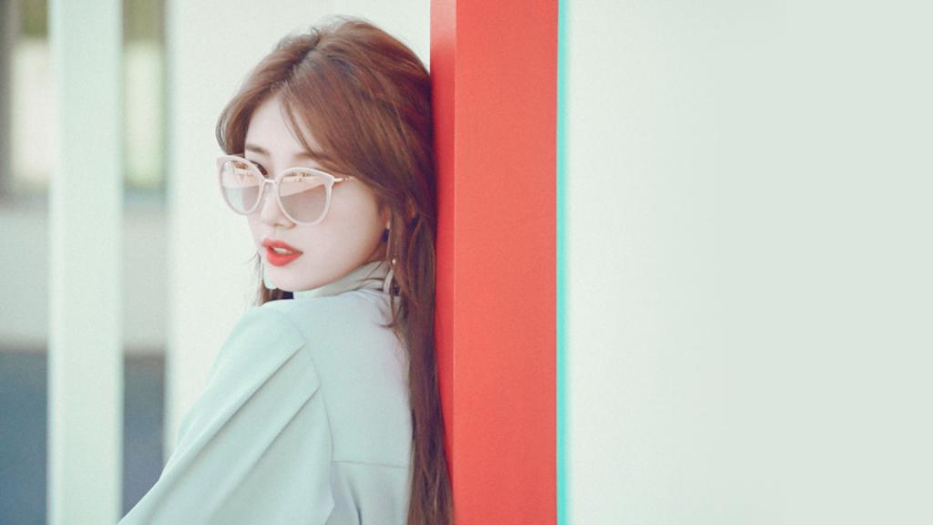 裴秀智妩媚动人时尚写真日历