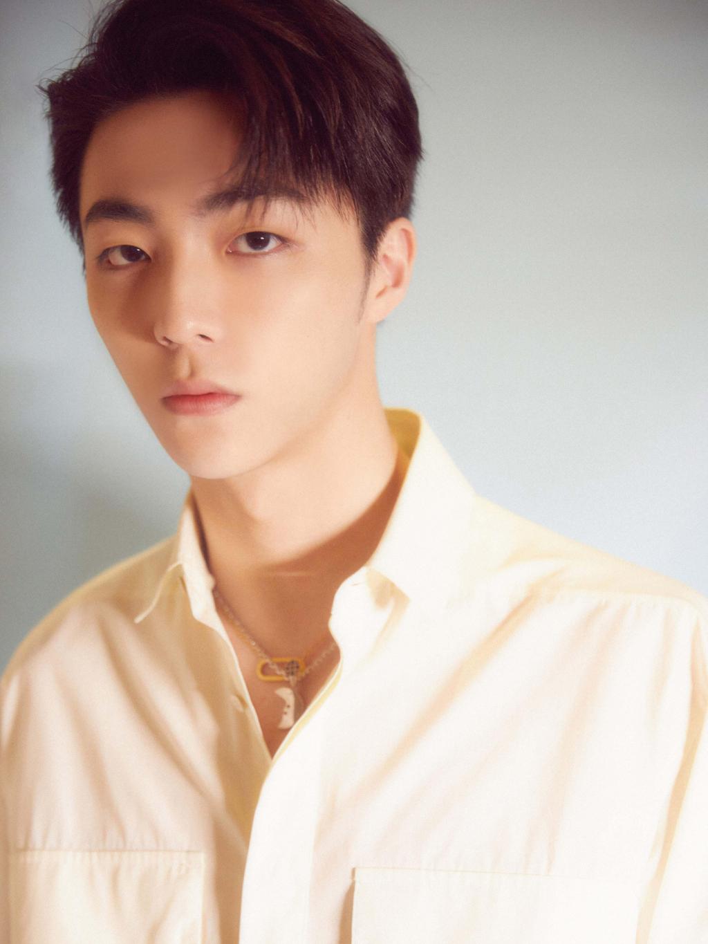 陈立农简约时尚帅气写真