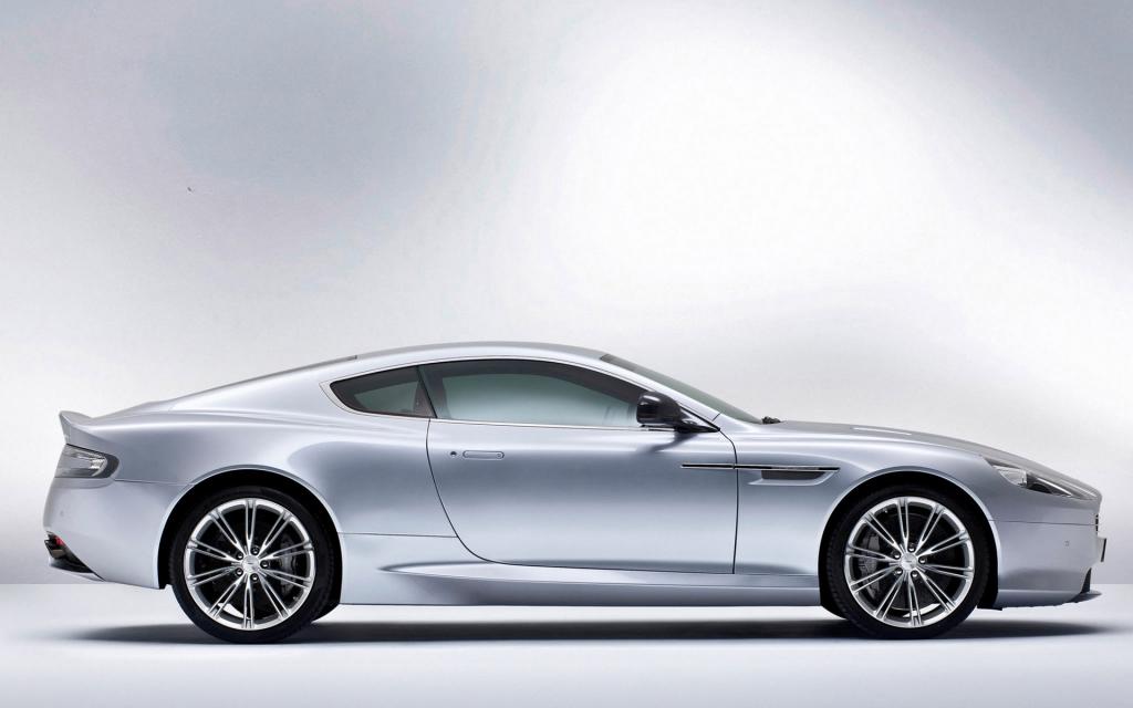 阿斯顿马丁DB9敞蓬跑车