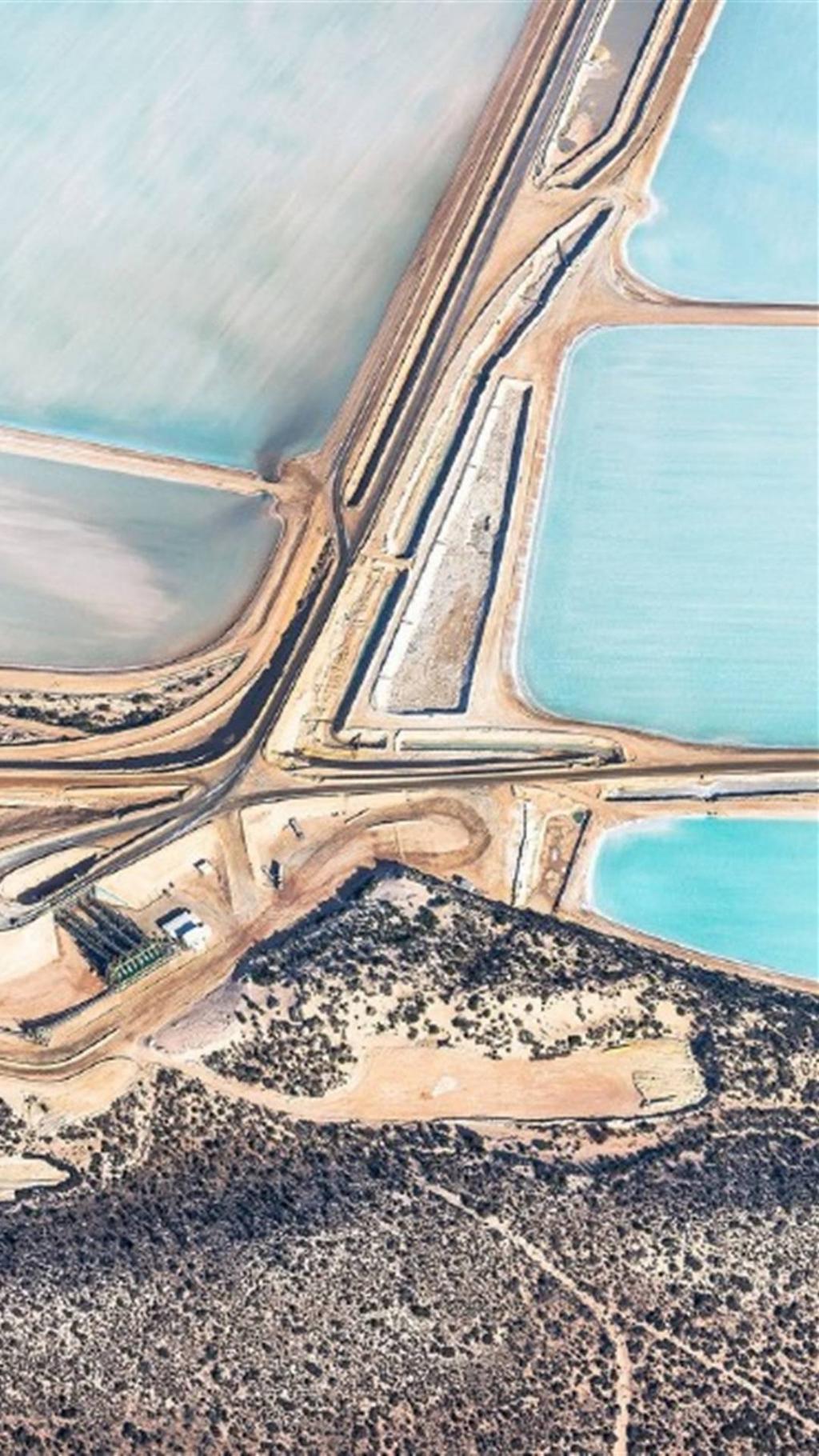 澳大利亚蓝色盐田