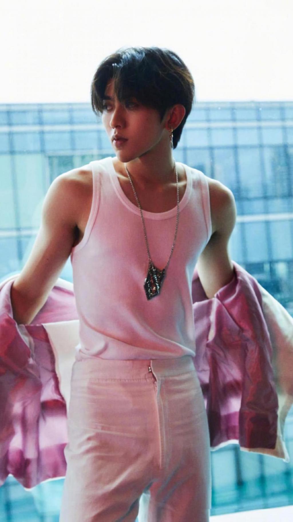 帅气少年蔡徐坤时尚魅力写真