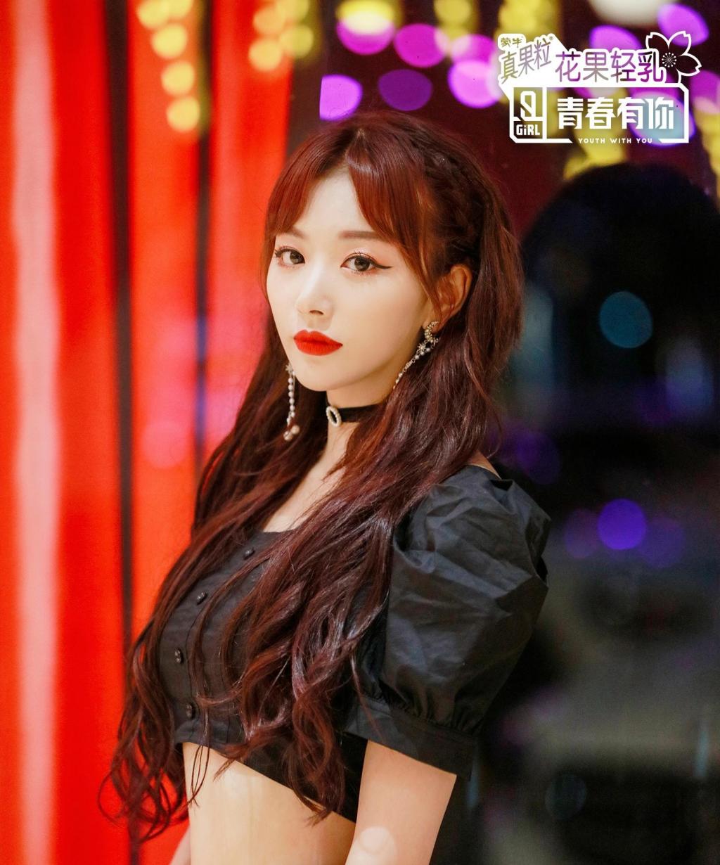 青你2联欢会BESTLOOK时尚迷人写真