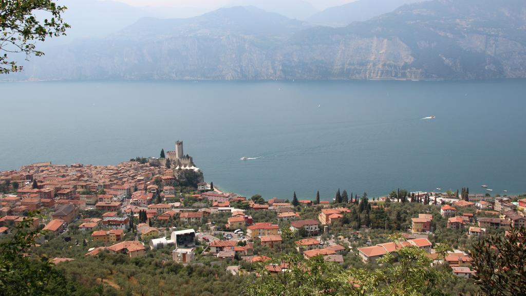 加尔达湖是意大利一个璀璨的明珠