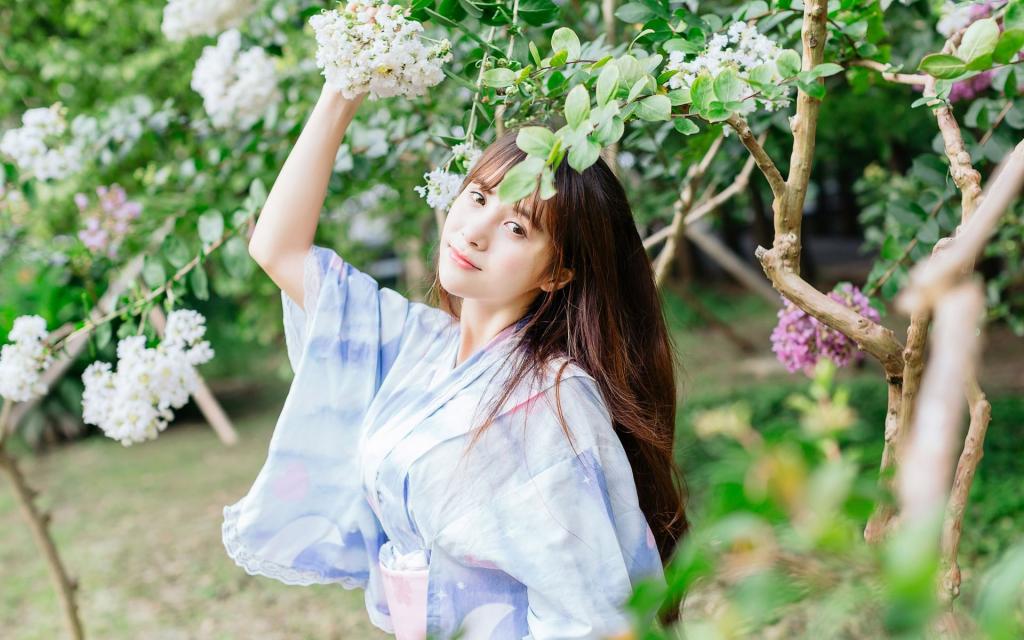 清纯萝莉美女户外写真