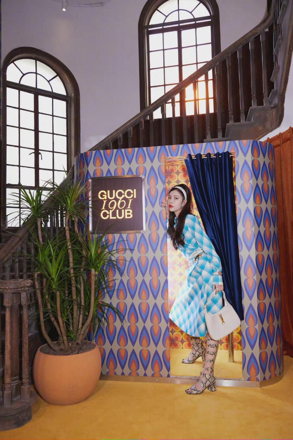 宋妍霏绝色复古风潮流写真