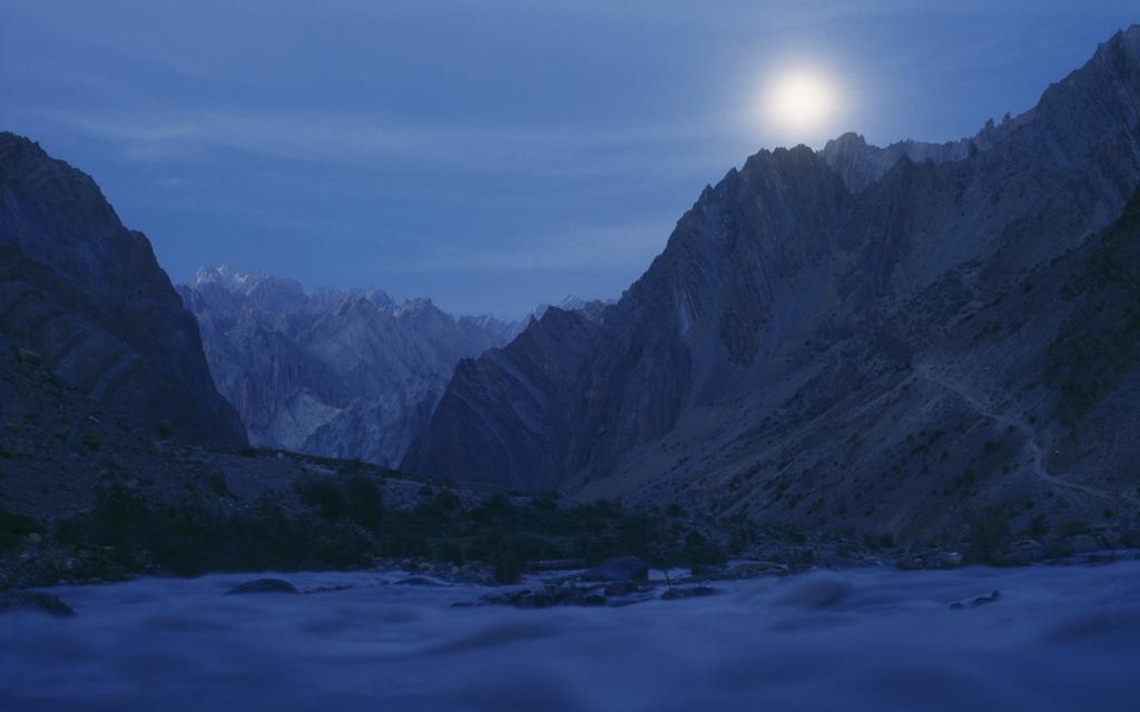 月光下的美丽风景