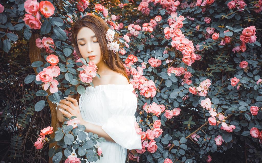 花丛花季和服美女