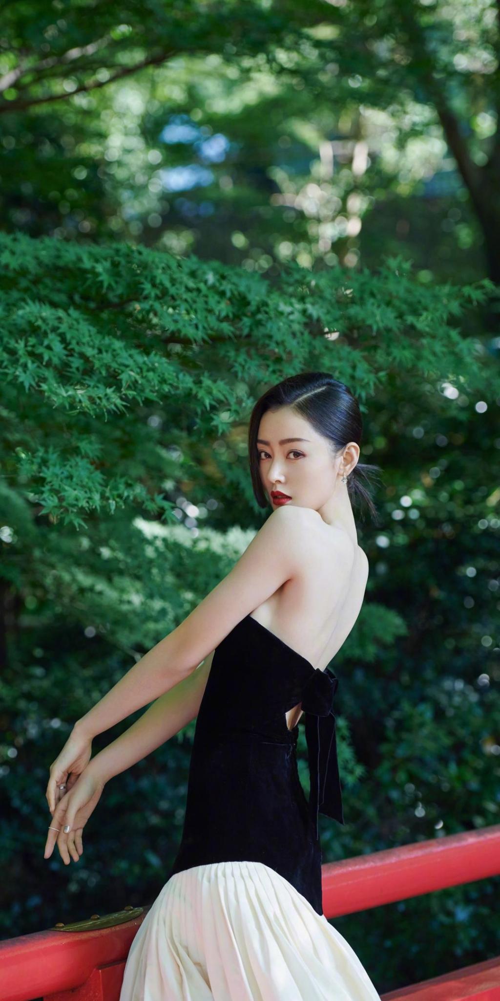 张天爱法式初恋长裙写真