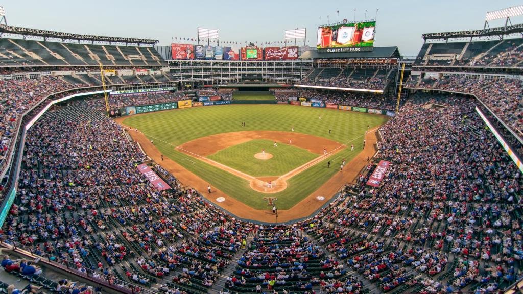 大型体育馆足球场图片