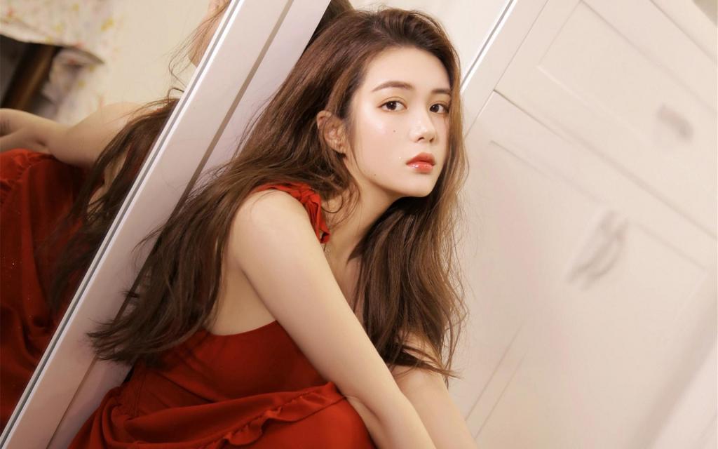 性感美女艳丽红裙气质写真