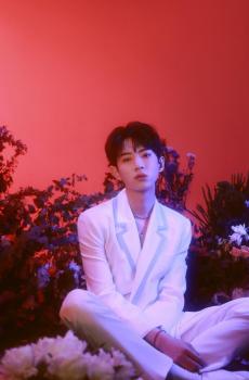 小鲜肉少年黄新淳帅气光影个人魅力写真-5