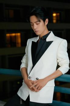 肖战绅士范写真-1