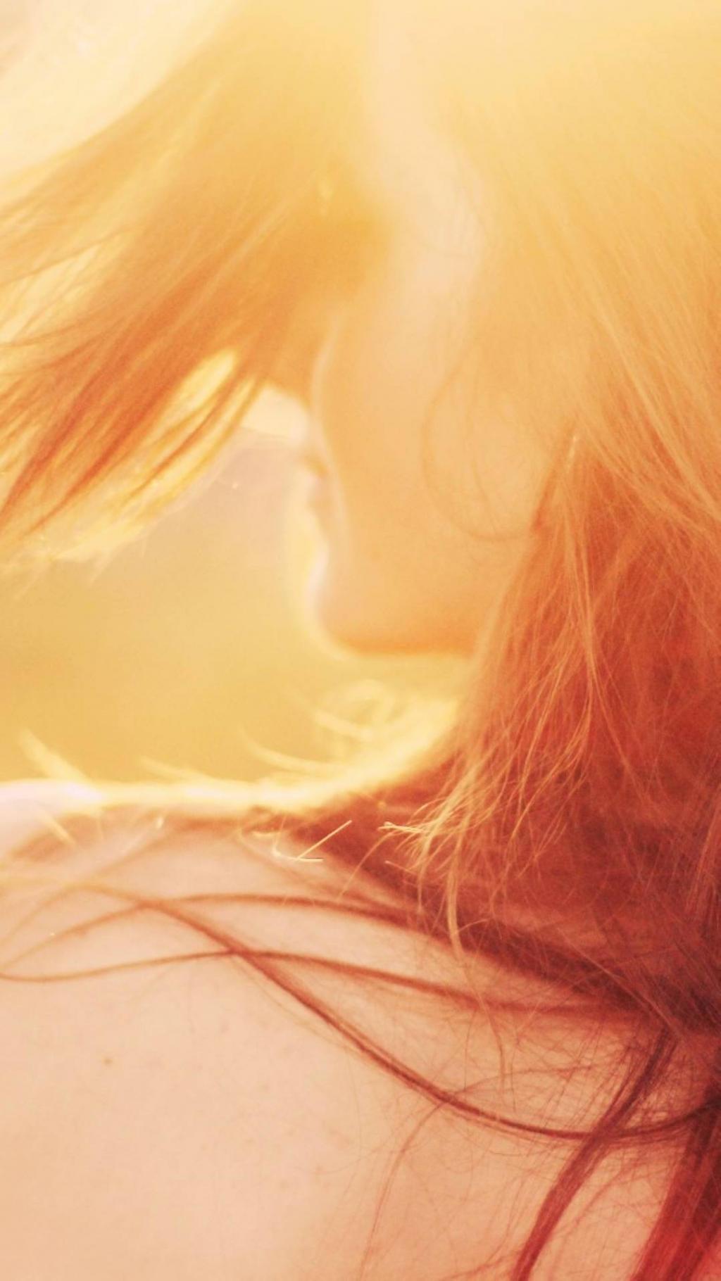 黄昏夕阳长发飘飘