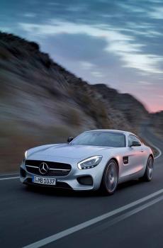 流线型奔驰名车