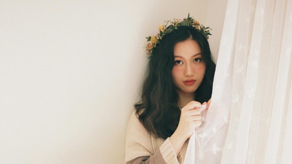 长腿妹子粉色内衣私房写真