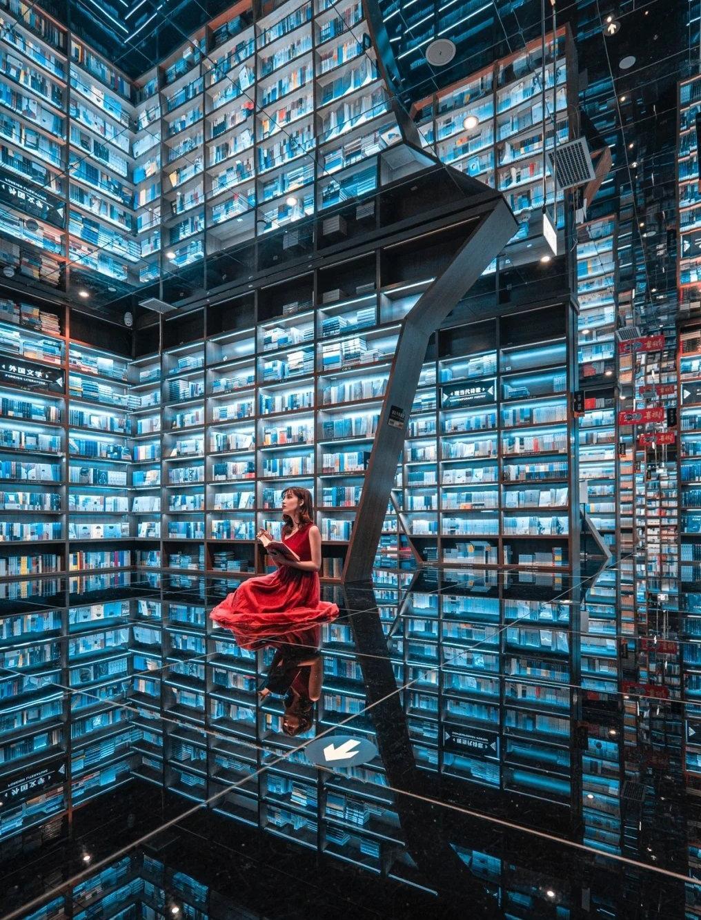 成都“网红书店”钟书阁