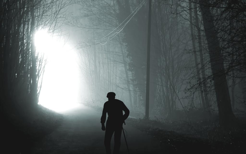 一个孤独沧桑的人