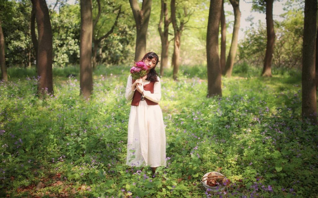 清纯美丽的林间精灵